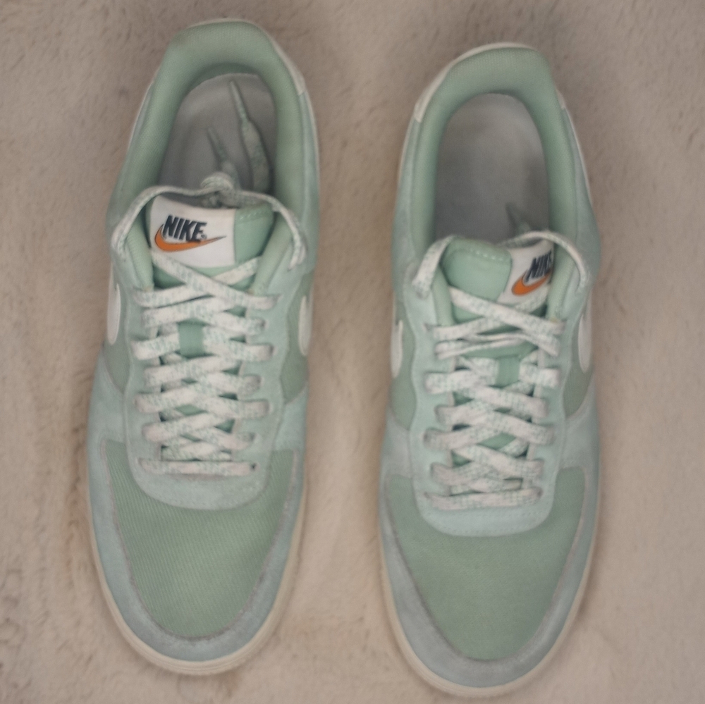 Nike Classic Air Force 1 '07 LV8 Certified Fresh 2022 Release Enamel Green Sail - Picture 3 of 12